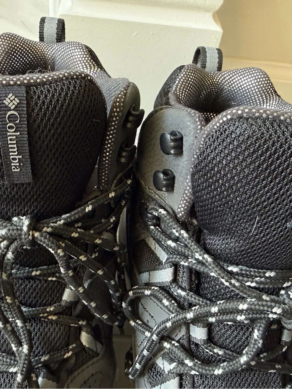 Columbia Men’s Newton Ridge Plus II Waterproof Hiking Boots - Black/Shark Size 9